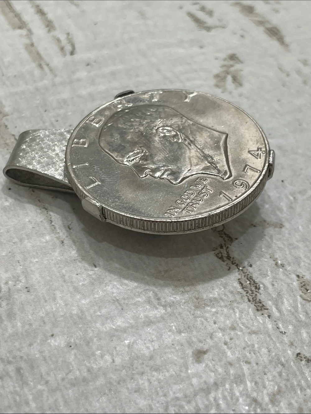 1974 $1 dollar money clip